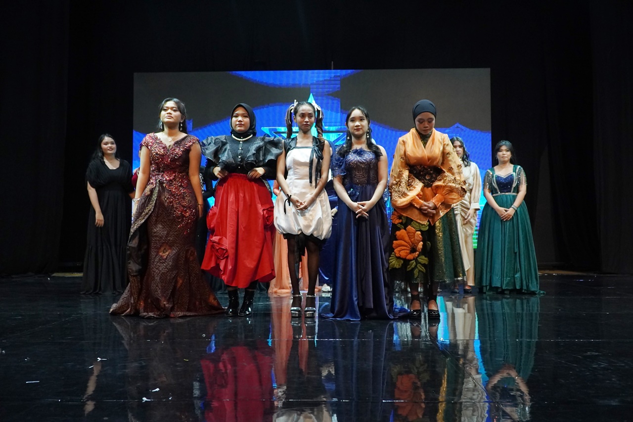 5 Finalis Putri lolos ke grand final Bintang Radio 2024